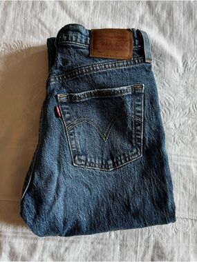 Levi's Women's Blue Denim Jeans - Classic 501